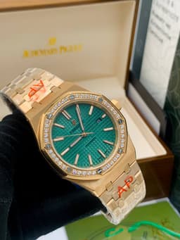High Quality Luxury AP with Blue or Green Dial