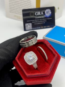 VVS Moissanite Diamond Rings